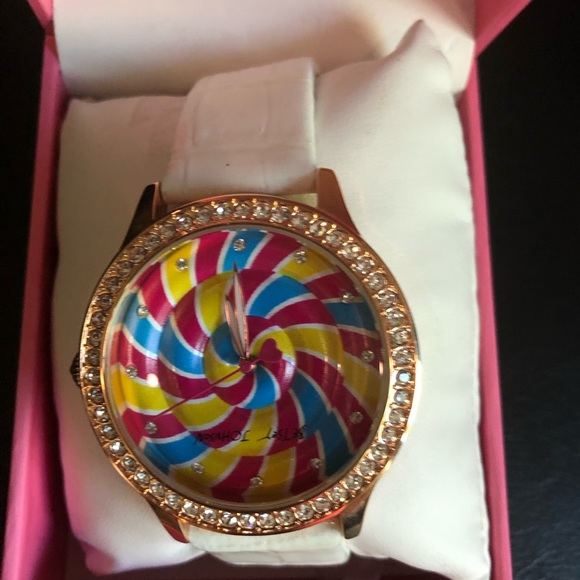 Betsey Johnson Accessories - New Betsey Johnson cute watch. No bundle